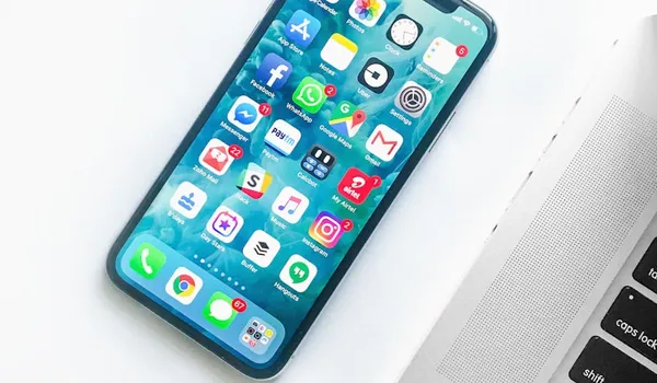 Screenshots vs Forensic Extraction: Why Screenshots Often Aren't Enough in Court